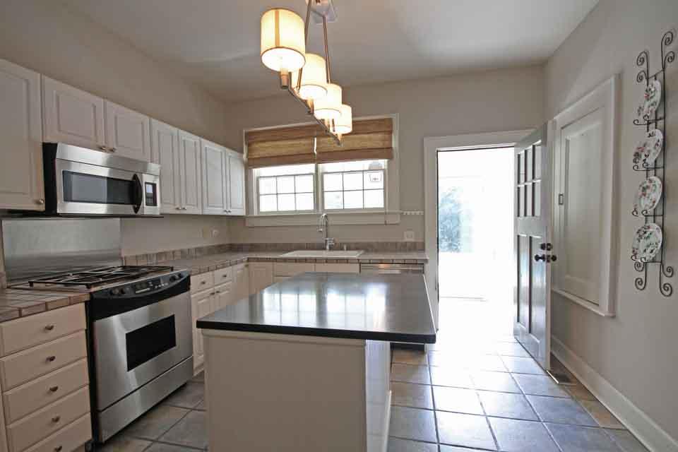 109 Folly Rd Boulevard Charleston, SC 29407 - Photo 14 of 24 109 Folly Road_kitchen