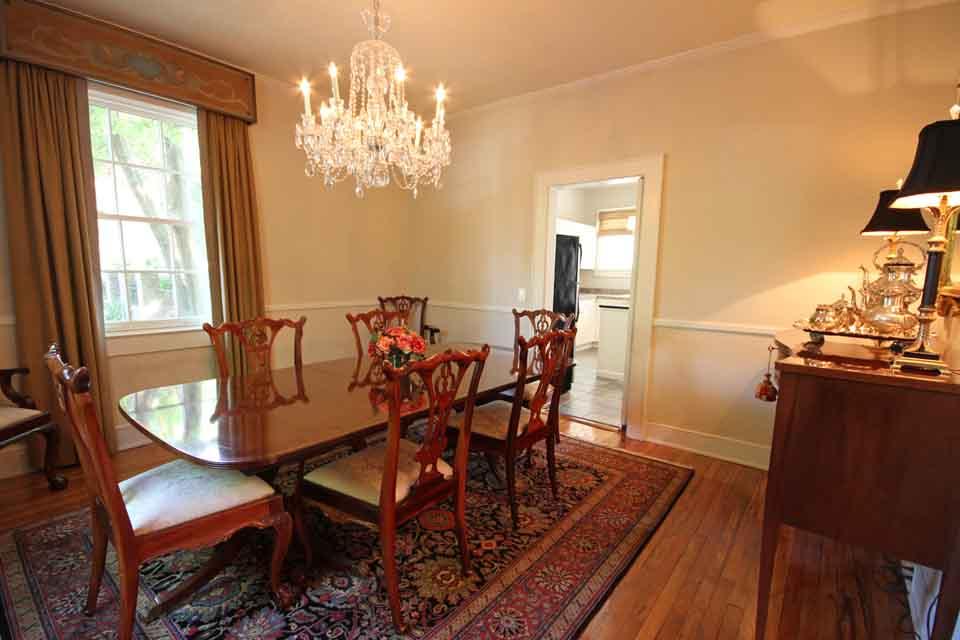 109 Folly Rd Boulevard Charleston, SC 29407 - Photo 8 of 24 109 Folly Road_dining room