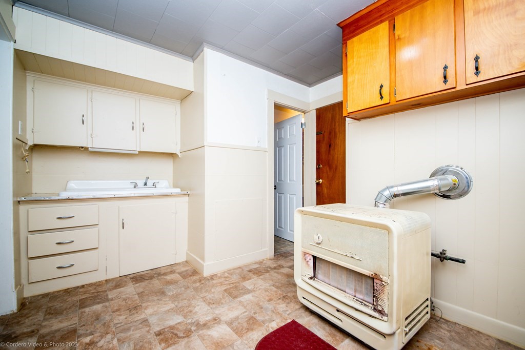 189 Ridge Street Fall River, MA 02721 - Photo 15 of 40