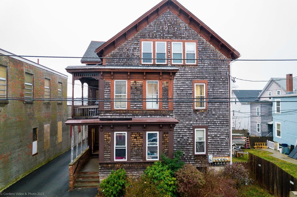 189 Ridge Street Fall River, MA 02721 - Photo 2 of 40