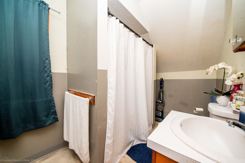 189 Ridge Street Fall River, MA 02721 - Photo 23 of 40