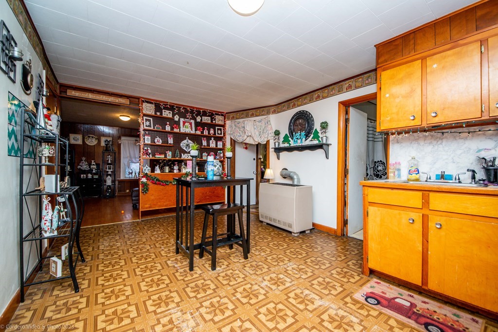 189 Ridge Street Fall River, MA 02721 - Photo 35 of 40