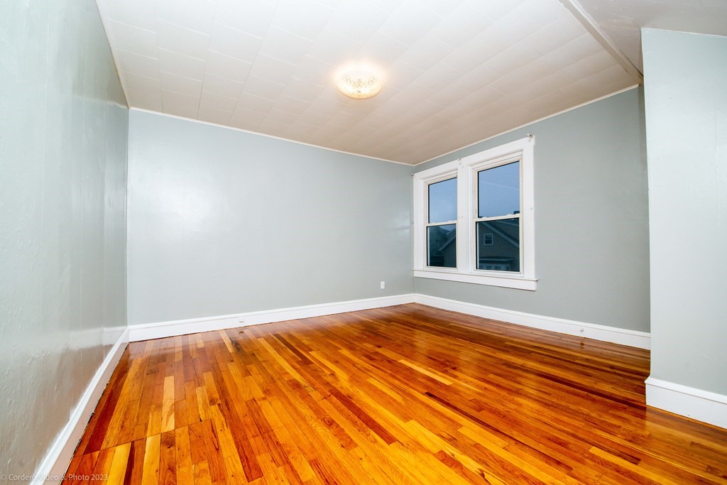 189 Ridge Street Fall River, MA 02721 - Photo 10 of 40