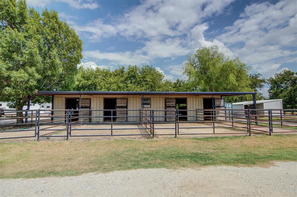 10609 Jackson Road Krum, TX 76249 - Photo 28 of 38