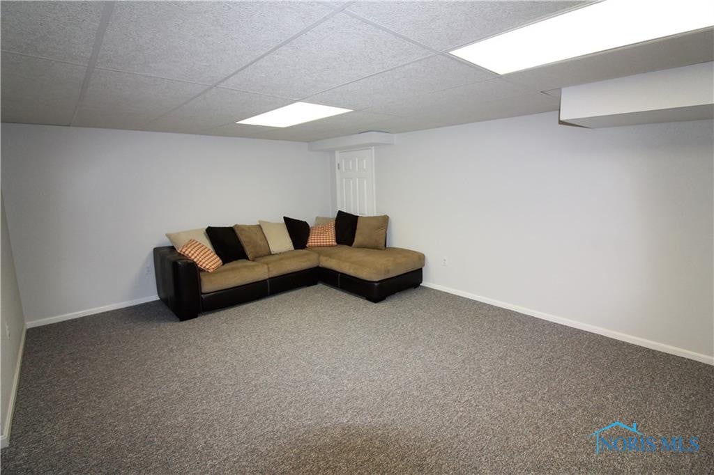 7139 Tottenham Road Toledo, OH 43617 - Photo 30 of 35 Photo 30