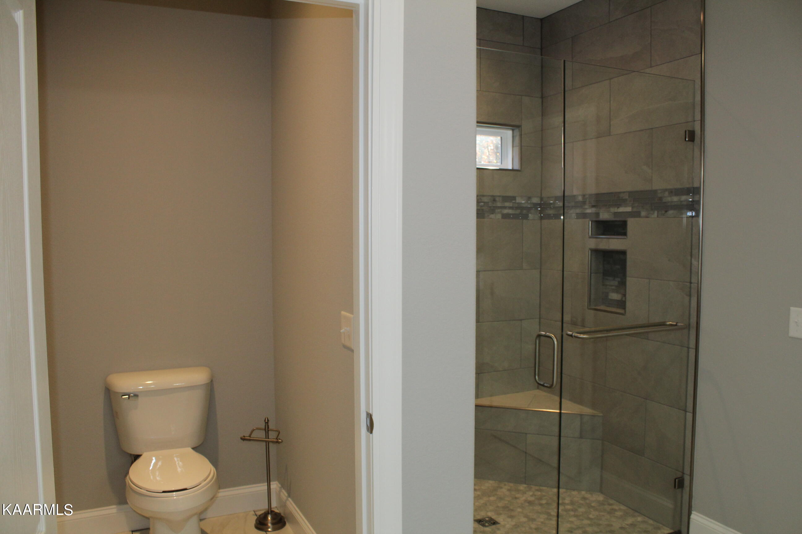 1500 East Overlook Road Monterey, TN 38574 - Photo 16 of 22 Master BA