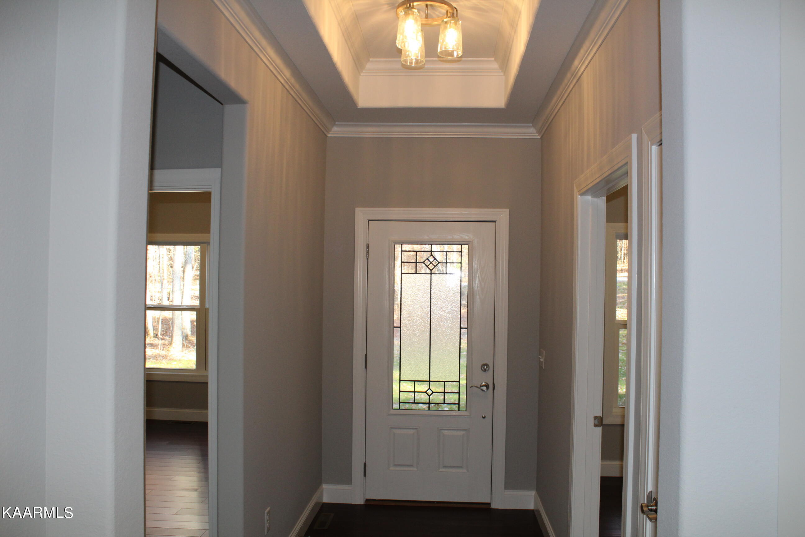 1500 East Overlook Road Monterey, TN 38574 - Photo 2 of 22 00Entrance Foyer