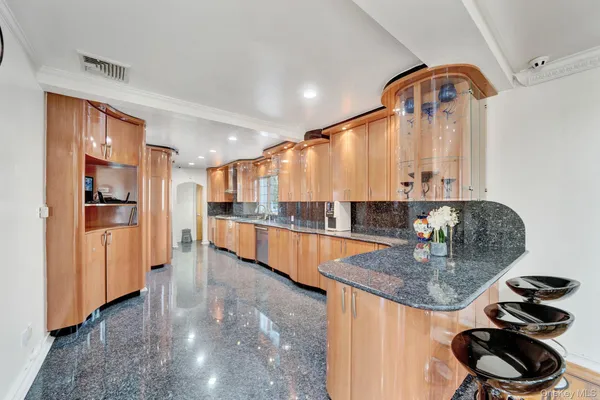 $2,199,000 | 73-55 194th Street | Fresh Meadows