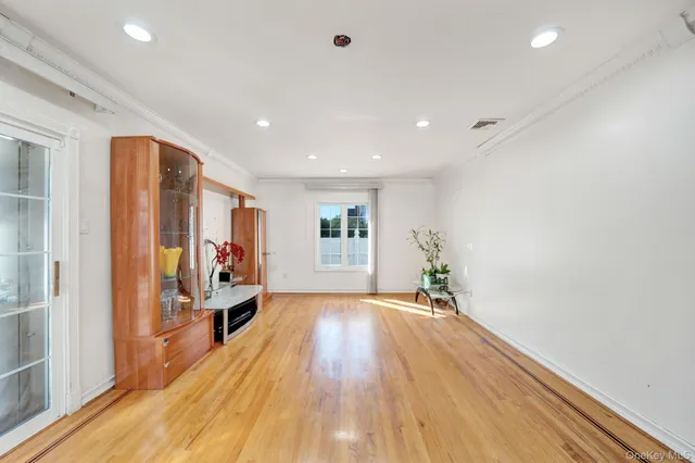 $2,300,000 | 73-55 194th Street | Fresh Meadows