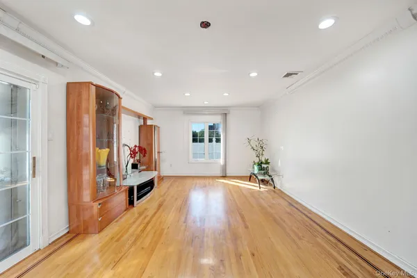 $2,199,000 | 73-55 194th Street | Fresh Meadows
