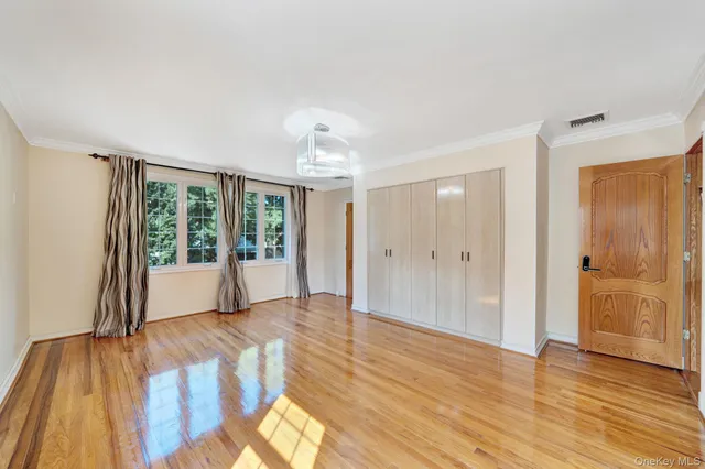 $2,300,000 | 73-55 194th Street | Fresh Meadows