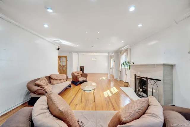 $2,300,000 | 73-55 194th Street | Fresh Meadows