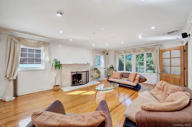 $2,300,000 | 73-55 194th Street | Fresh Meadows