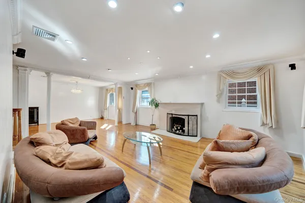 $2,199,000 | 73-55 194th Street | Fresh Meadows