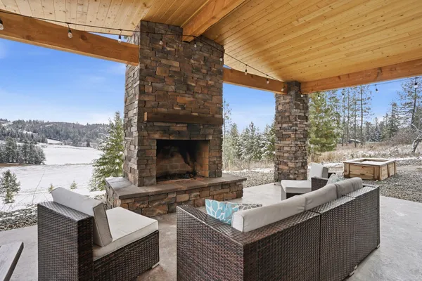 $645,000 | 1721 Kirkpatrick Road, Elk, WA 99009