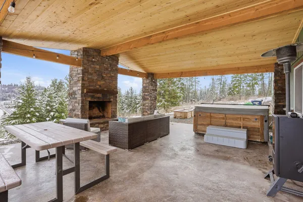 $645,000 | 1721 Kirkpatrick Road, Elk, WA 99009