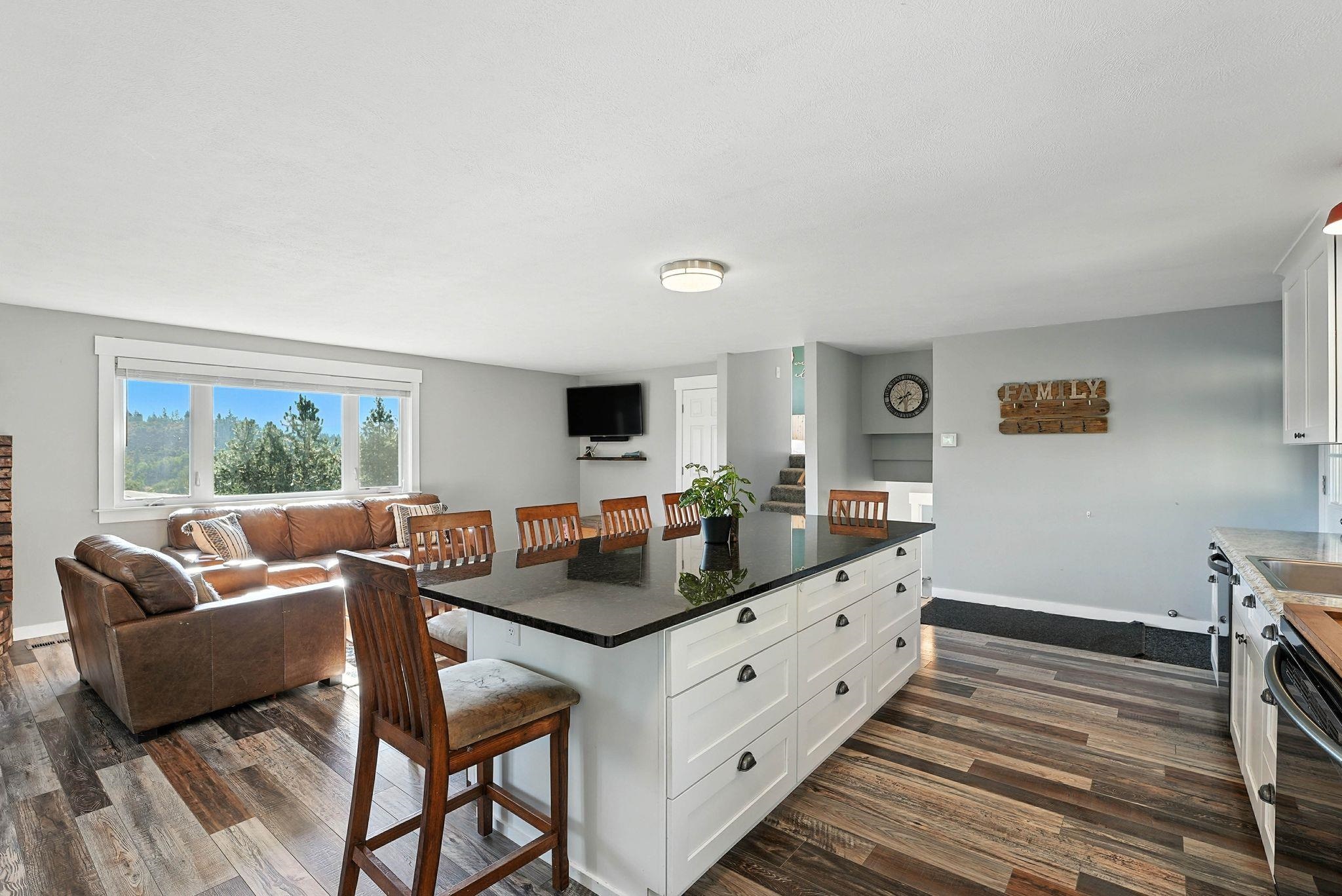 1721 Kirkpatrick Road Elk, WA 99009 - Photo 10 of 46