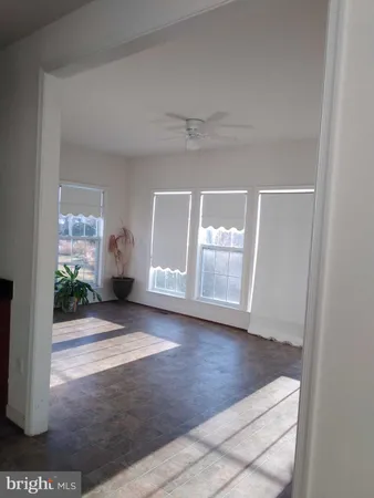 a view of empty room with window