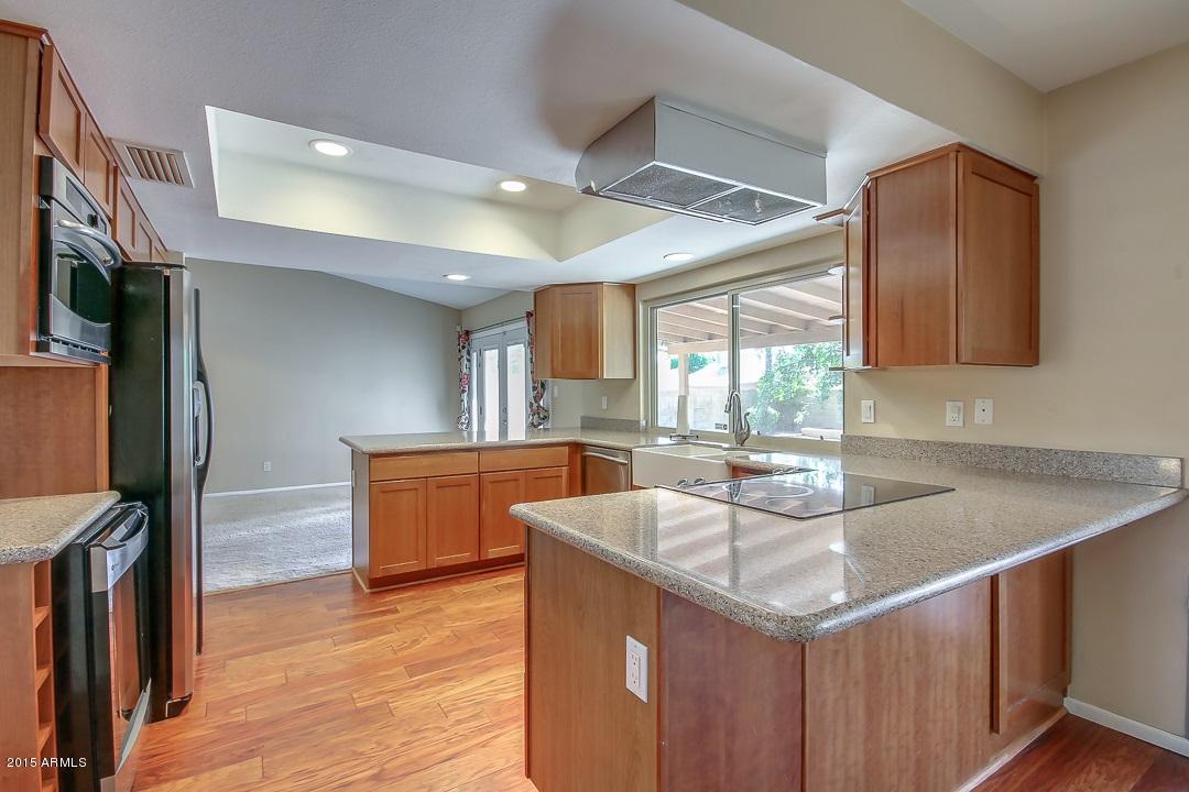 4617 East Grandview Road Phoenix, AZ 85032 - Photo 5 of 34 Kitchen 4