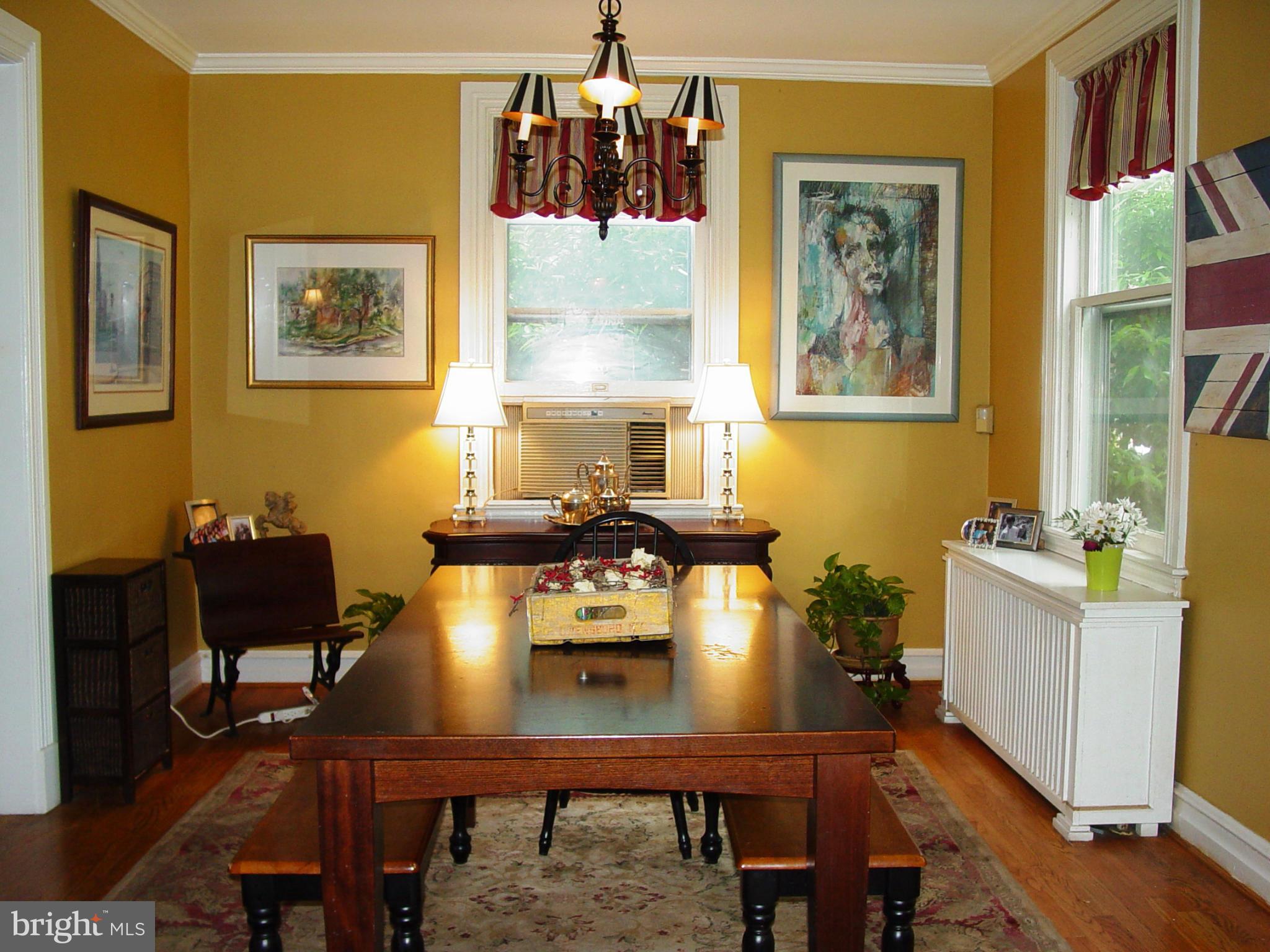 1508 Russell Road Alexandria, VA 22301 - Photo 6 of 17 Dining Room