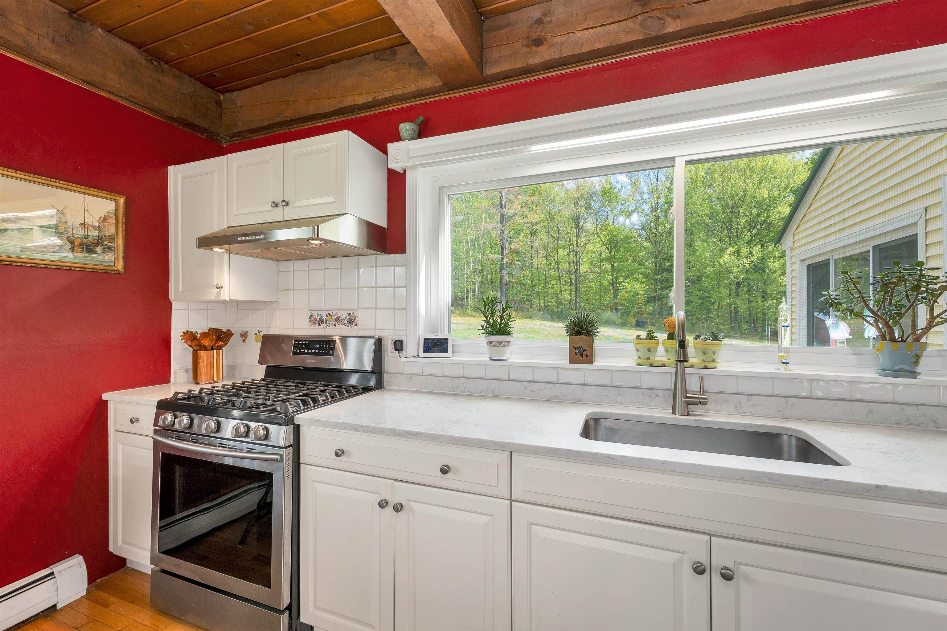 65 Effingham Road Ossipee, NH 03864 - Photo 21 of 60