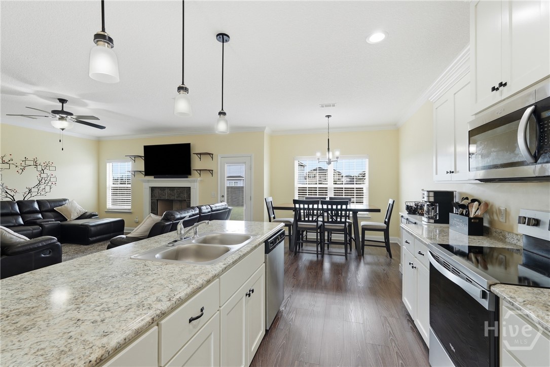 218 Rutledge Drive Hinesville, GA 31313 - Photo 12 of 26 Gallery Image 12