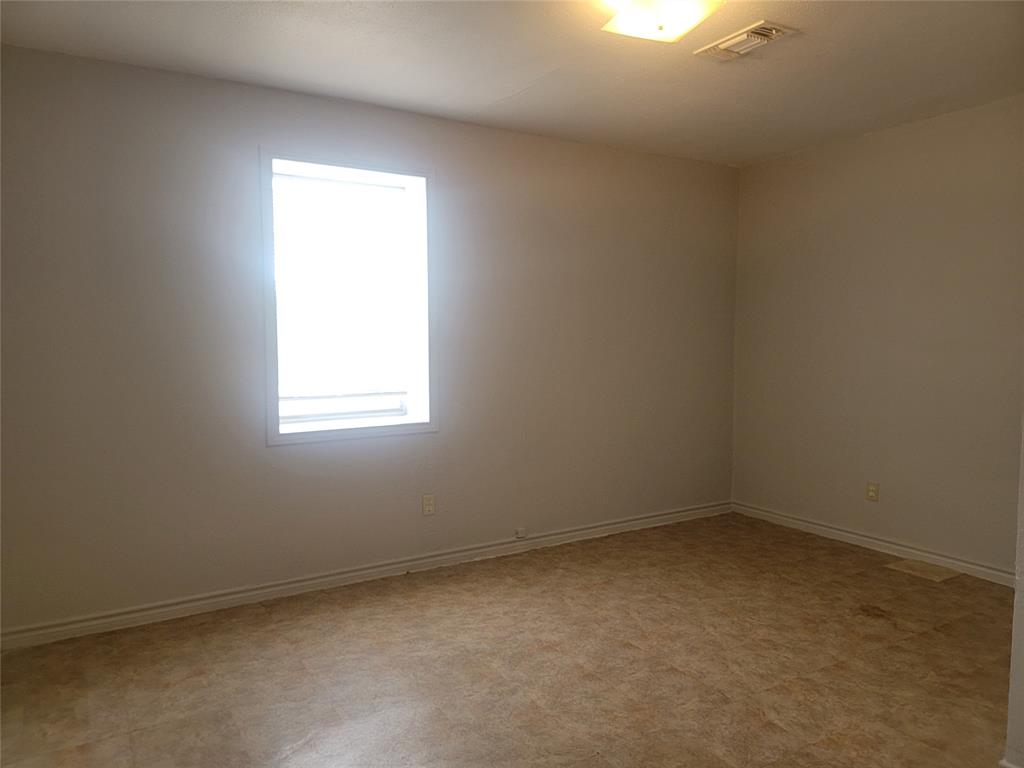 402 Stephens Street, Unit 2 Clyde, TX 79510 - Photo 4 of 5