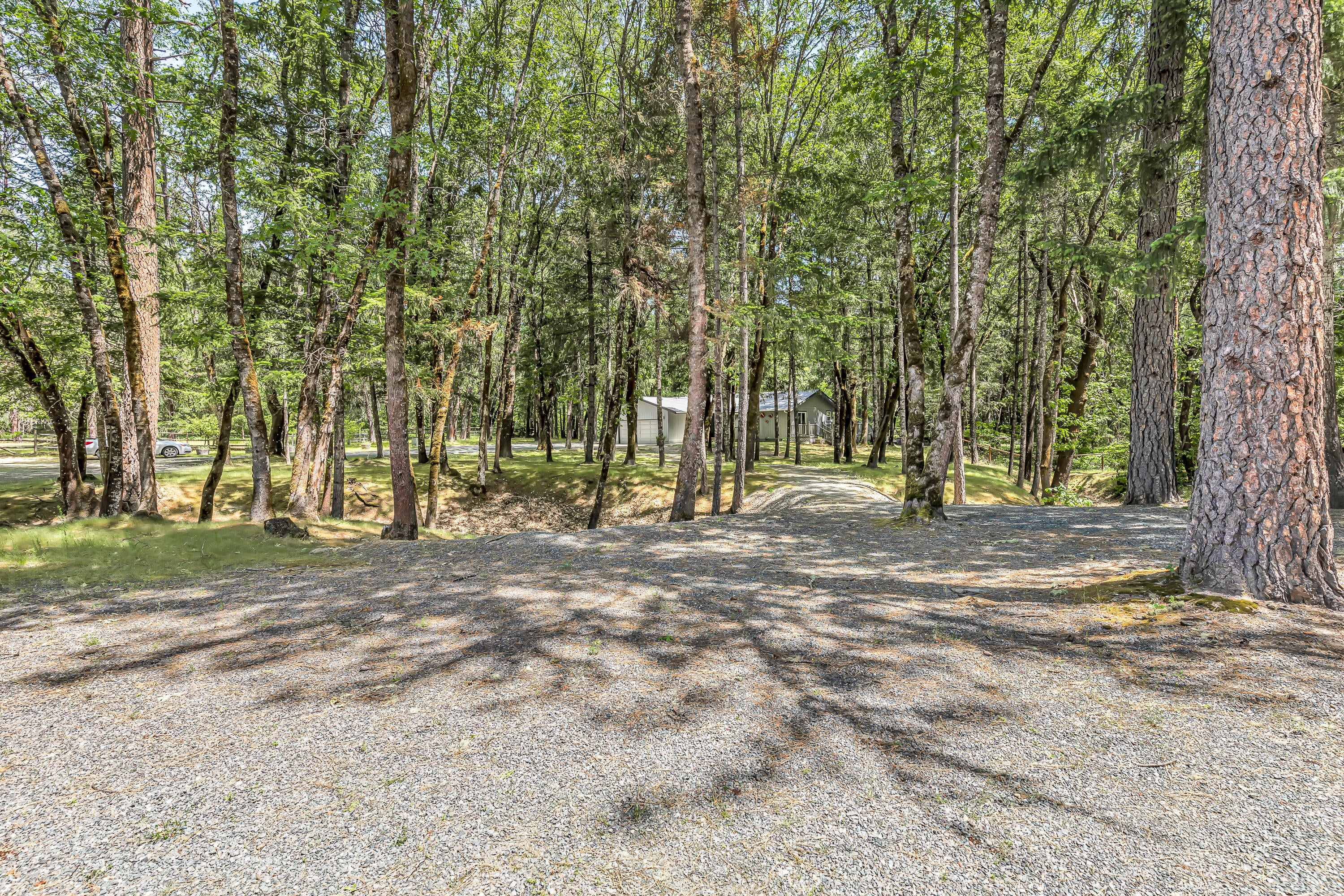 311 Peco Road Grants Pass, OR 97526 - Photo 46 of 67 9R9A1576