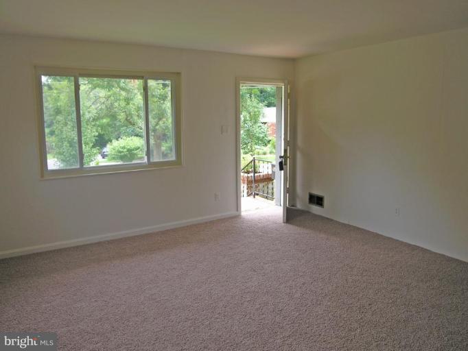 10804 Breewood Road Silver Spring, MD 20901 - Photo 3 of 7 Living Room