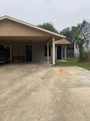 $1,350 | 518 Wigwam Lane, Kerrville, TX 78028