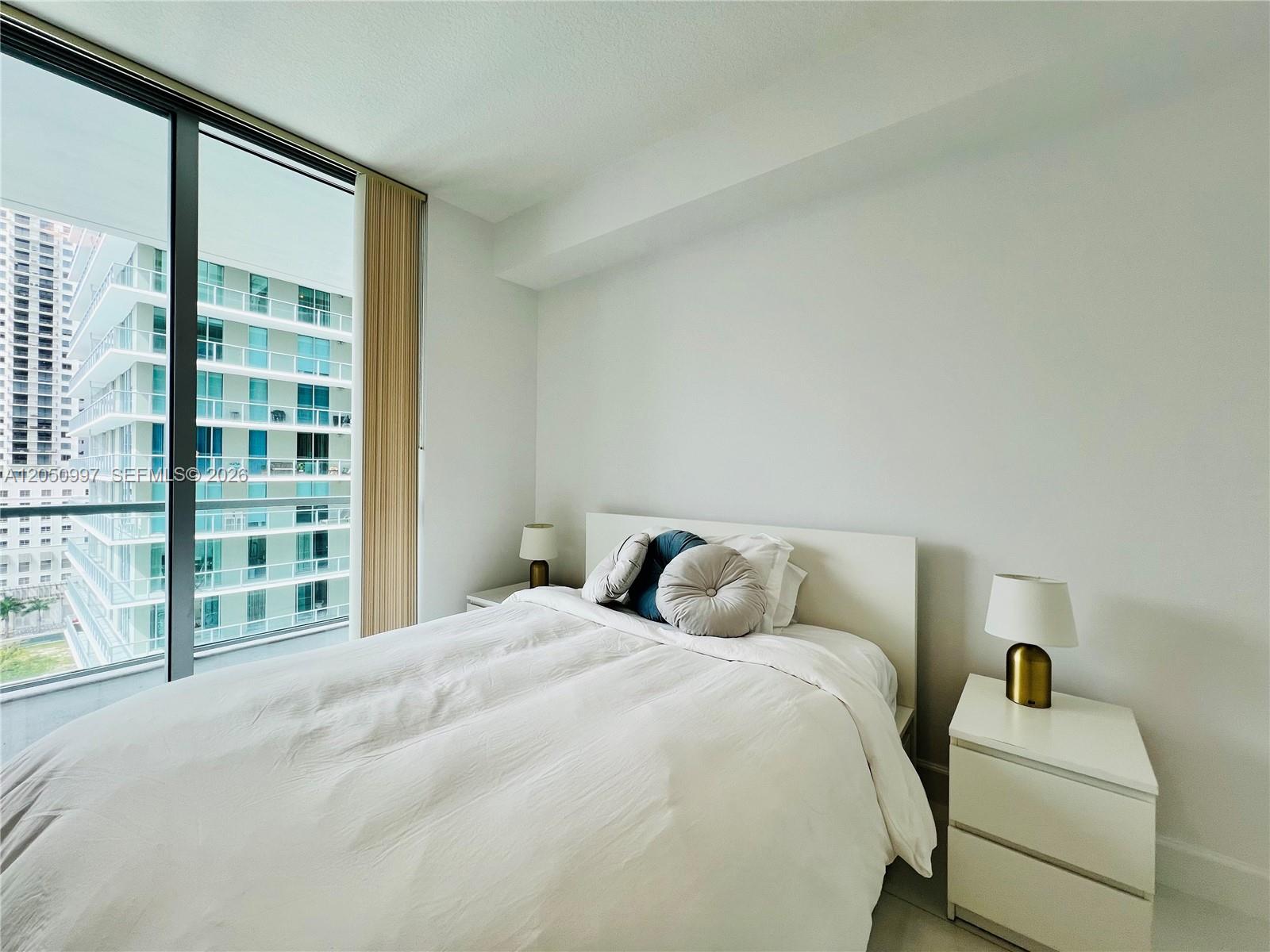 79 Southwest 12th Street, Unit 1510S Miami, FL 33130 - Photo 28 of 56
