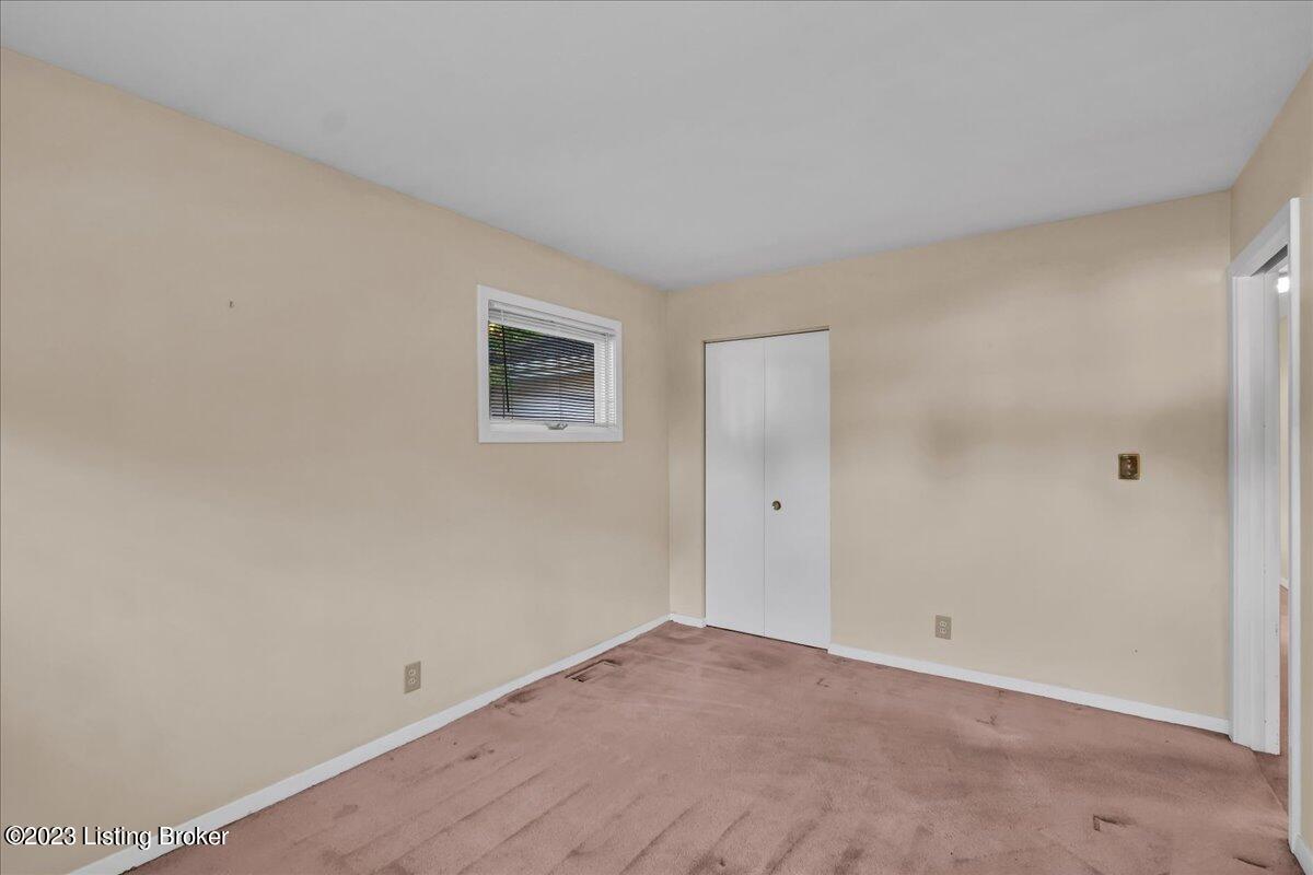 127 Blue Ridge Road Louisville, KY 40223 - Photo 34 of 58 41-127 Blue Ridge Rd-138