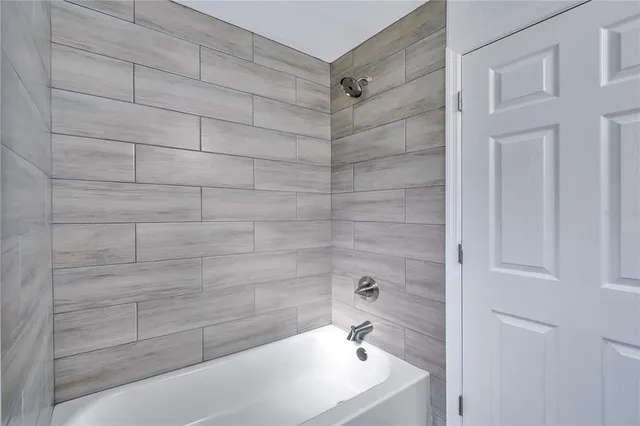 $250,000 | 833 3rd Avenue, Dundee, FL 33838