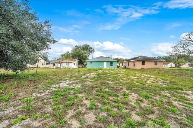 $250,000 | 833 3rd Avenue, Dundee, FL 33838