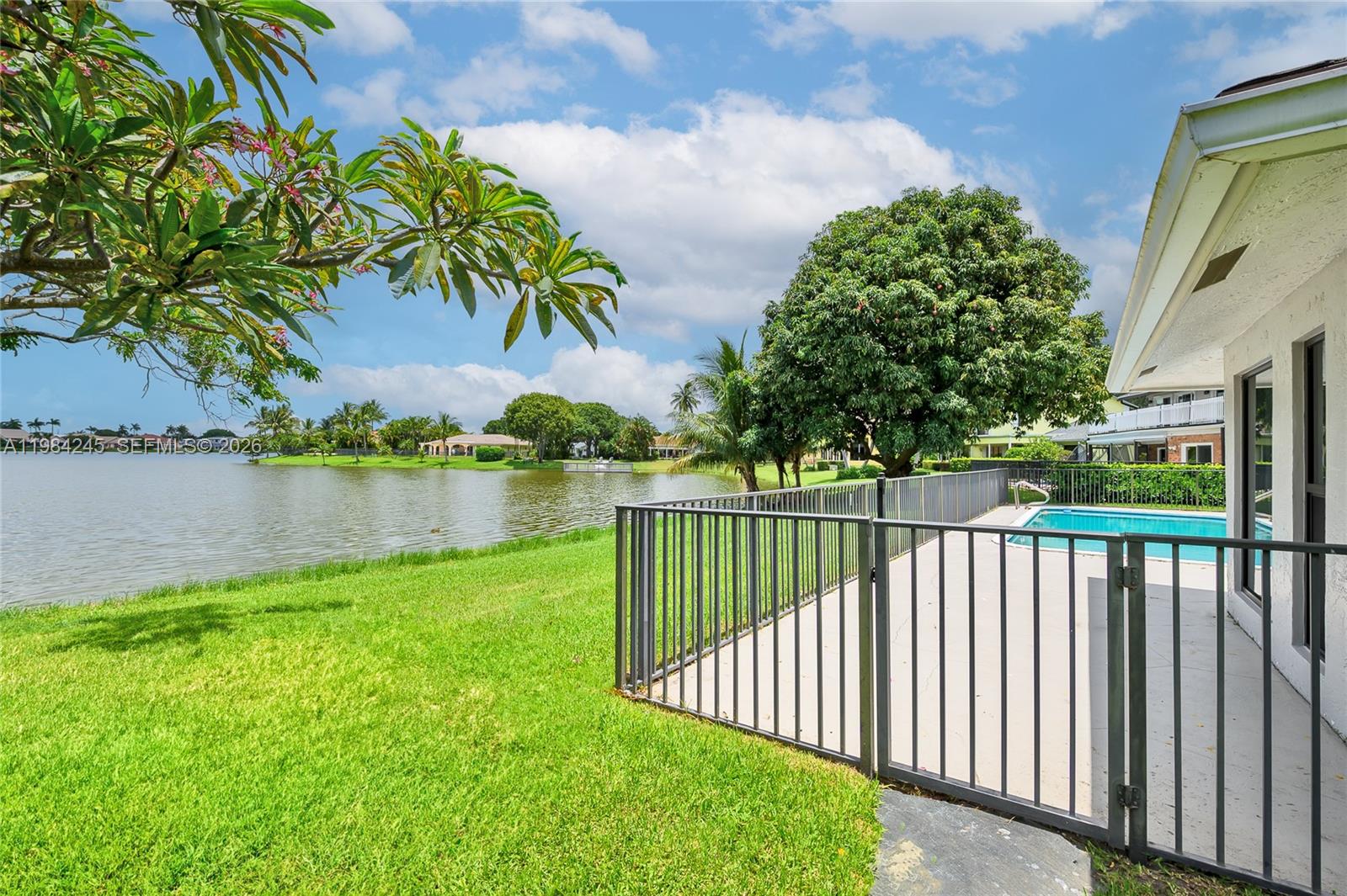 17611 Lake Park Road Boca Raton, FL 33487 - Photo 28 of 33