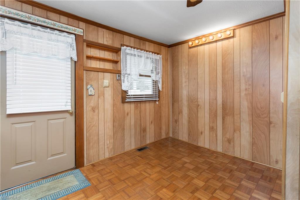 4027 Ridge Road Lexington, NC 27295 - Photo 13 of 30 Gallery Image 13