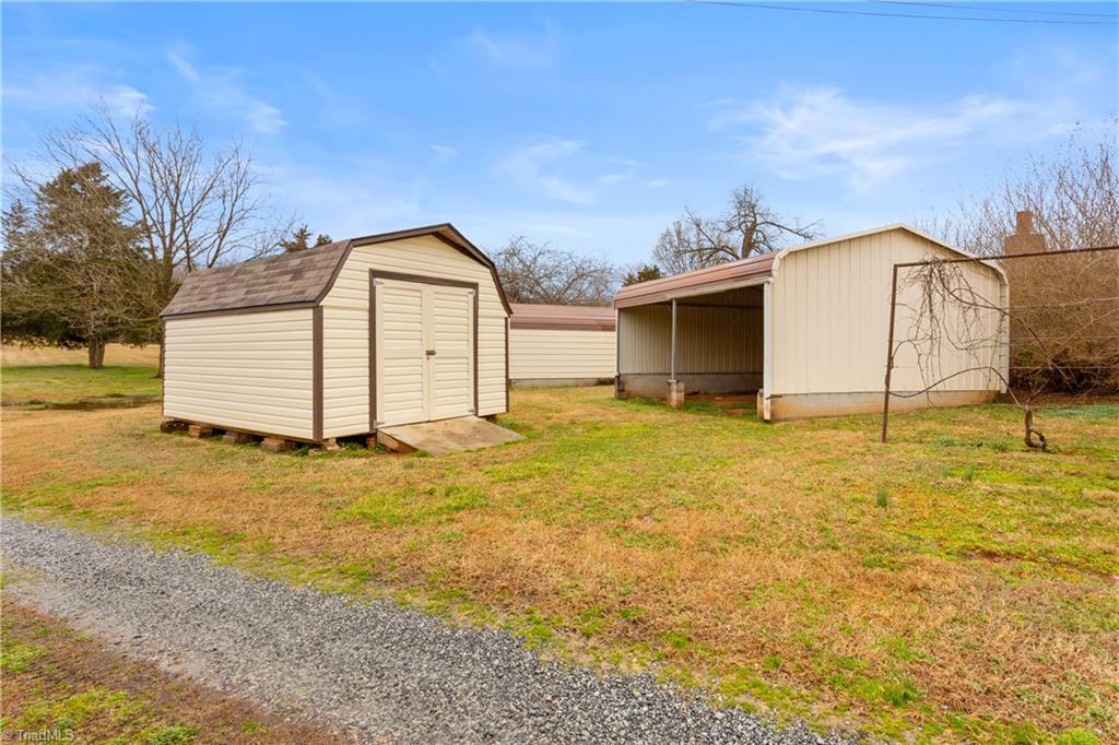 4027 Ridge Road Lexington, NC 27295 - Photo 26 of 30 Gallery Image 26
