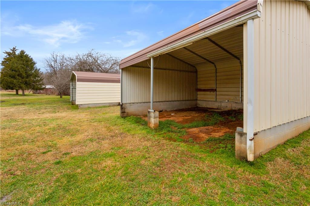 4027 Ridge Road Lexington, NC 27295 - Photo 27 of 30 Gallery Image 27
