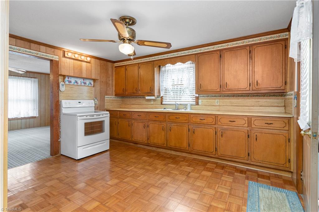 4027 Ridge Road Lexington, NC 27295 - Photo 10 of 30 Gallery Image 10