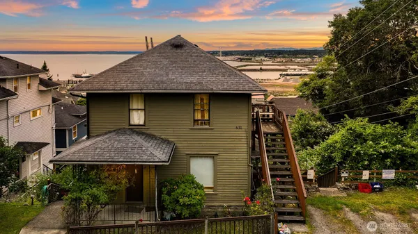 $1,200,000 | 631 North Forest Street, Bellingham, WA 98225