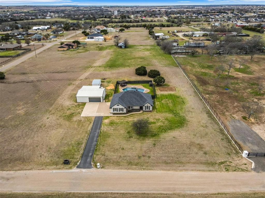 312 Corral Road Godley, TX 76044 - Photo 6 of 27 Gallery Image 6