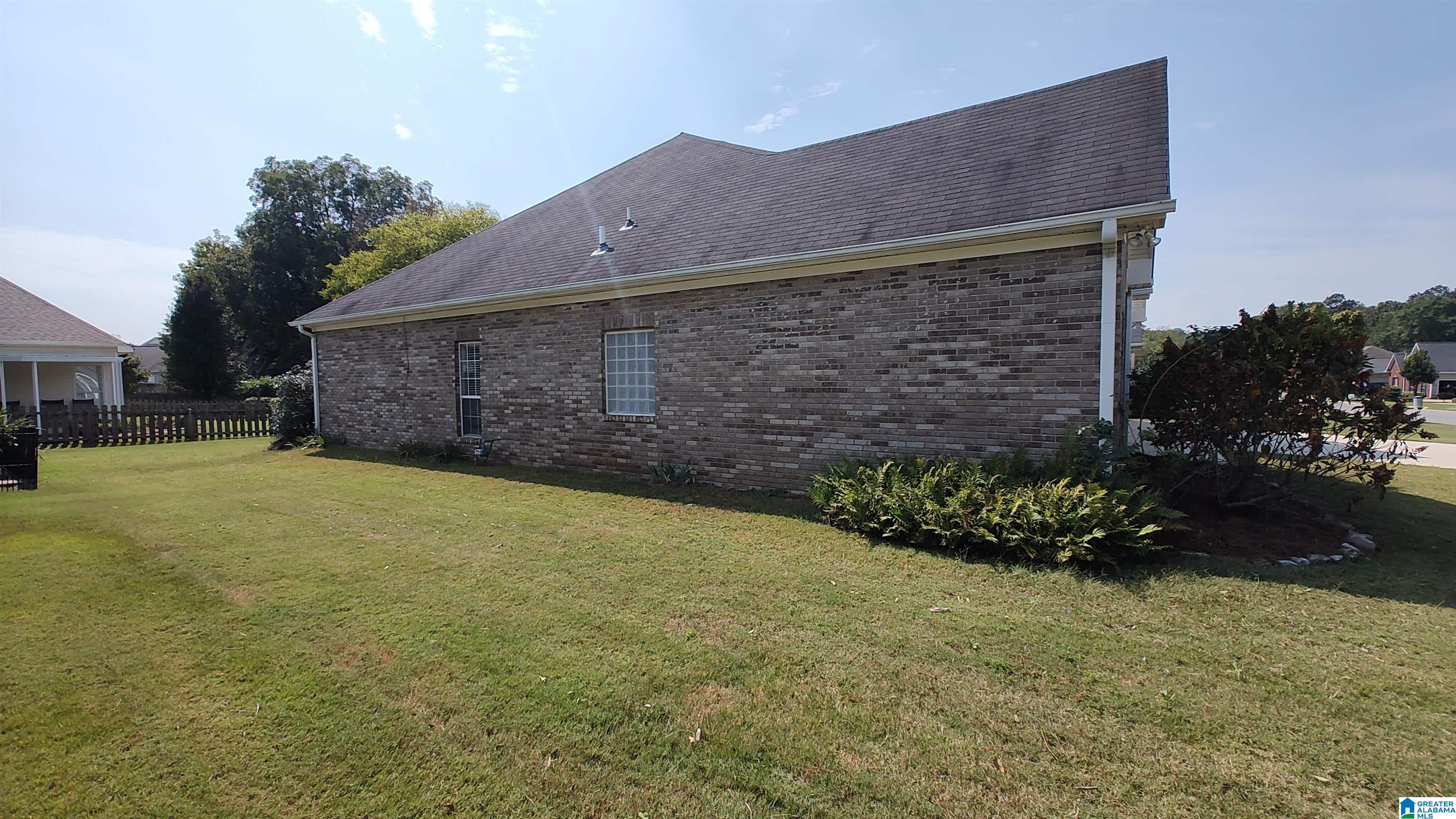 8549 Covington Way Leeds, AL 35094 - Photo 4 of 37