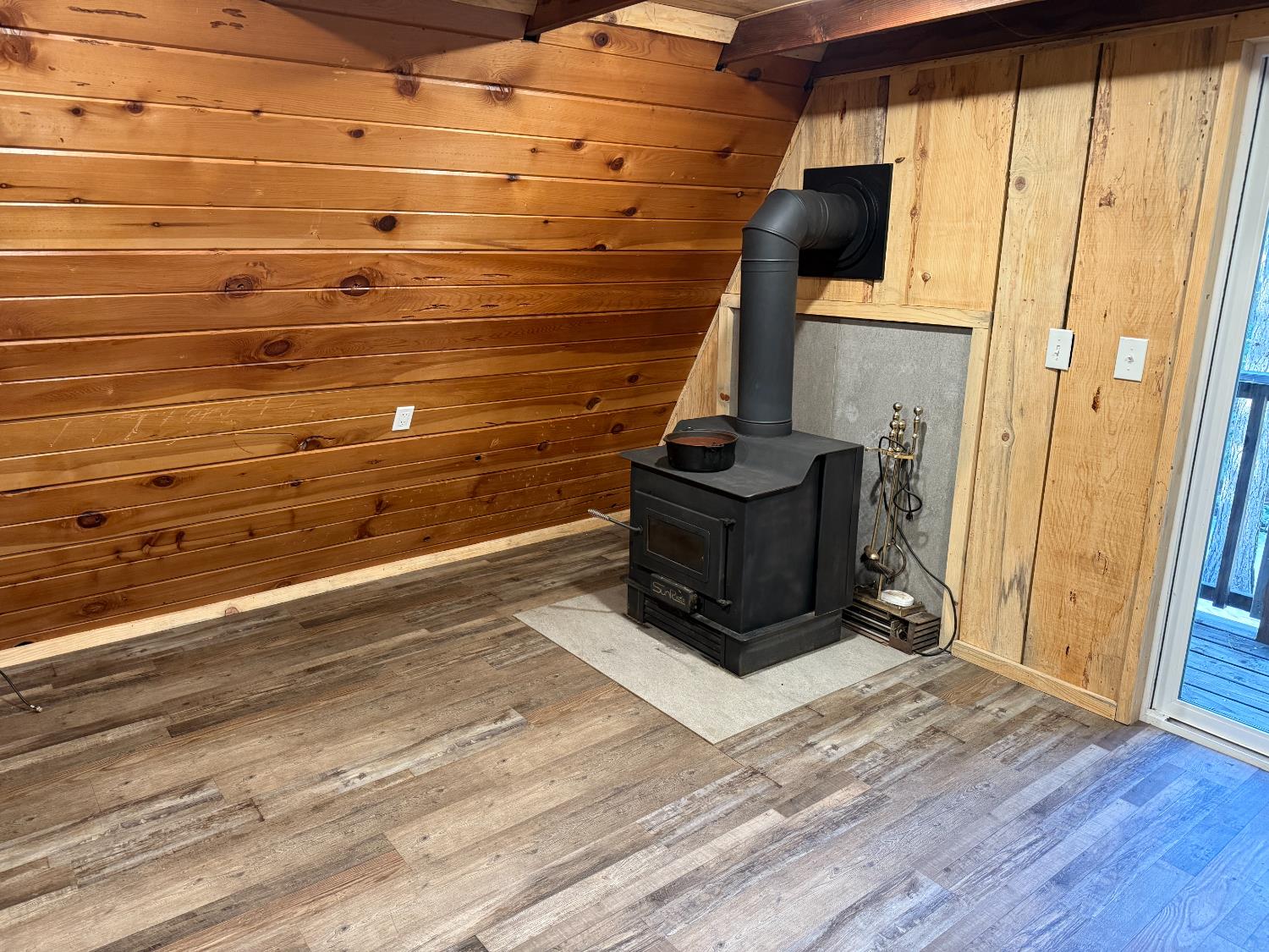 392 Boards Crossing Road Arnold, CA 95223 - Photo 16 of 31 a view of entryway