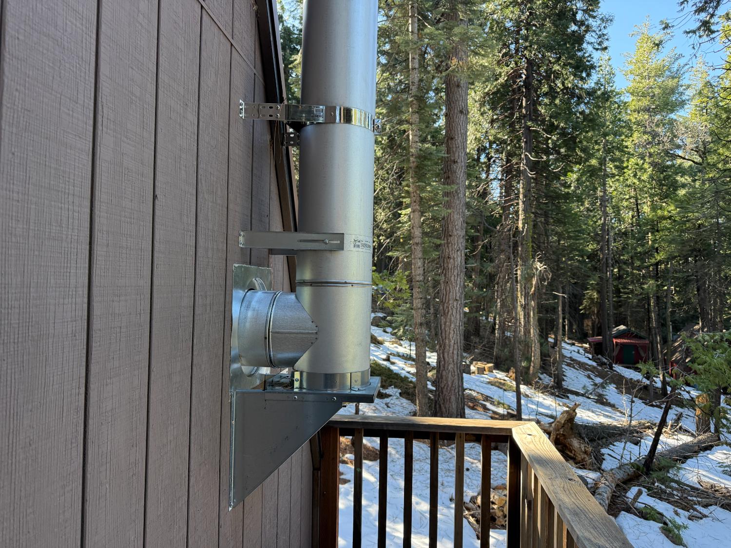 392 Boards Crossing Road Arnold, CA 95223 - Photo 25 of 31 a view of a balcony