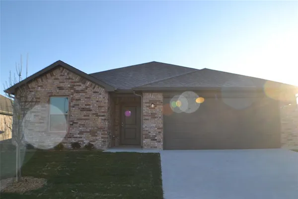 $1,695 | 1101 Southridge Lane, Sherman, TX 75092