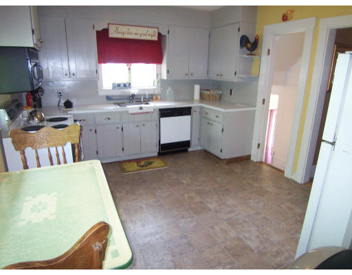4 Morgan Road Quincy, MA 02170 - Photo 3 of 13 Gallery Image 3