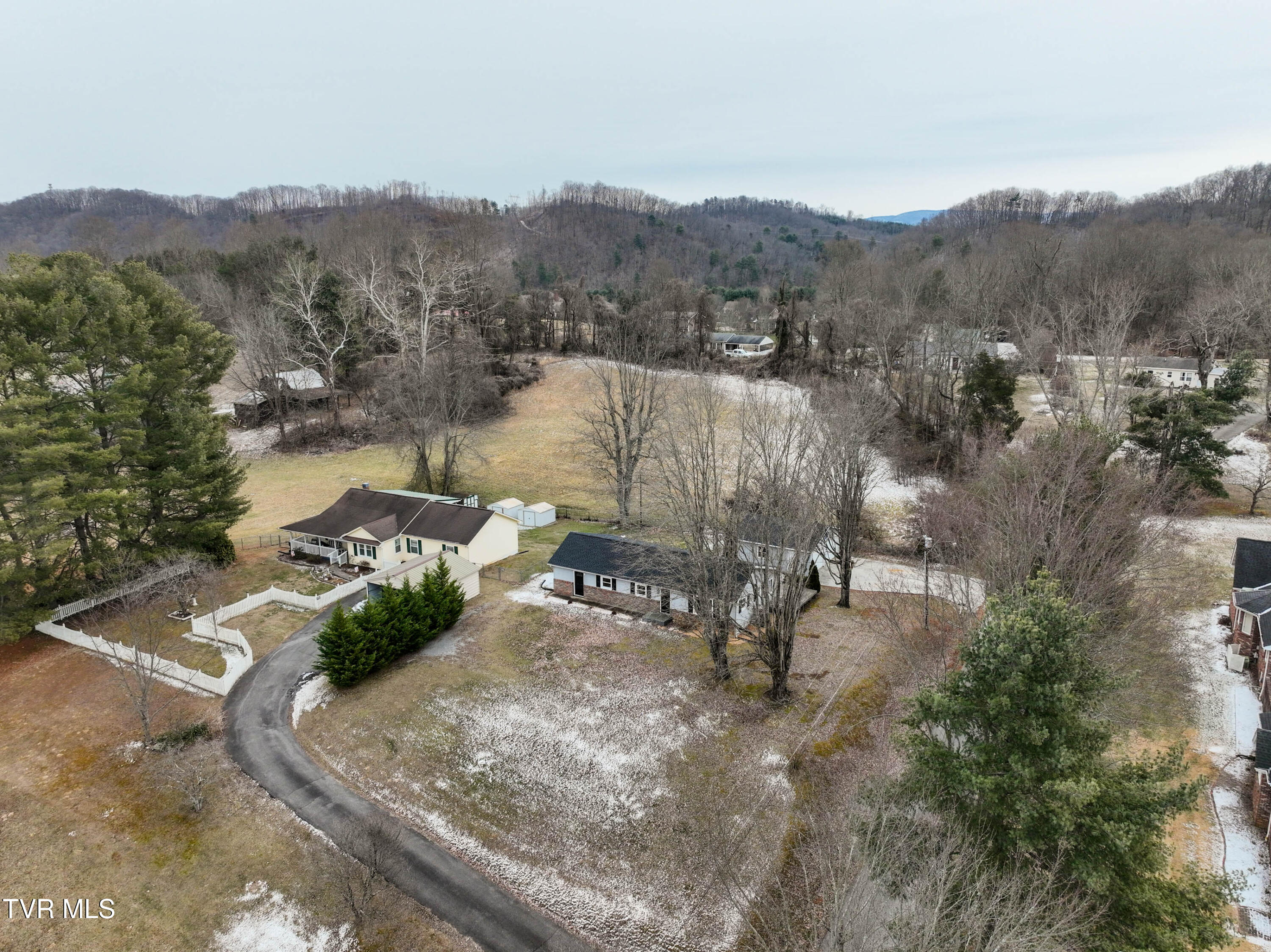 100 Grubb Lane Bristol, TN 37620 - Photo 2 of 63 100 Grubb Ln Drone WELDON