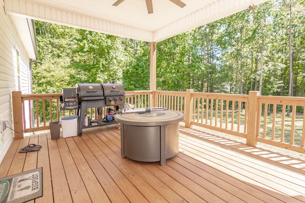136 Maret Road Townville, SC 29689 - Photo 3 of 42