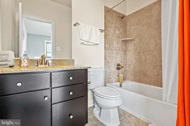 $5,000 | 3500 11th Street South, Arlington, VA 22204