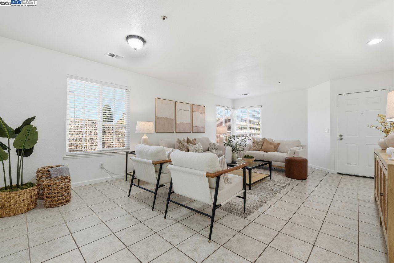 33601 11th Street Union City, CA 94587 - Photo 3 of 25